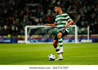 杜兰特关键补篮锁定胜局